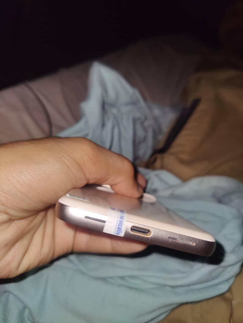 Google Pixel 8 2