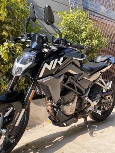 CF MOTO 250 NK