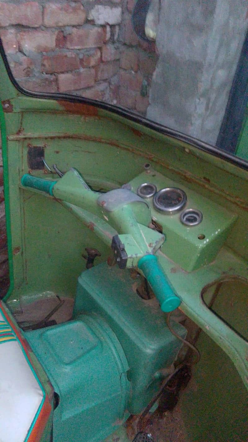 auto rickshaw 2