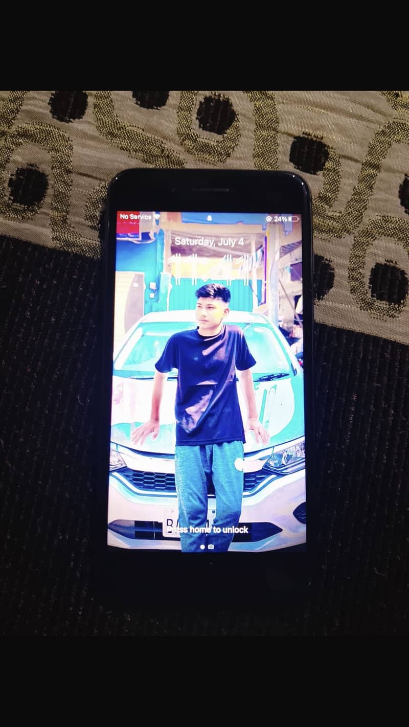 Apple iPhone 8 Plus 1