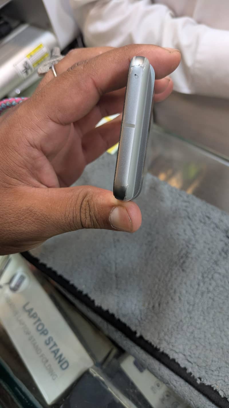 Google Pixel 8 3