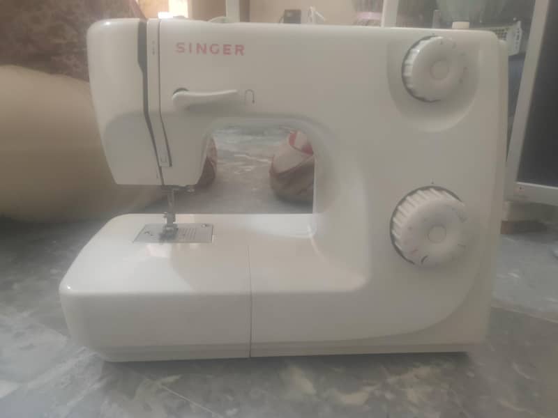 SUNGER SEWING MACHINE 3