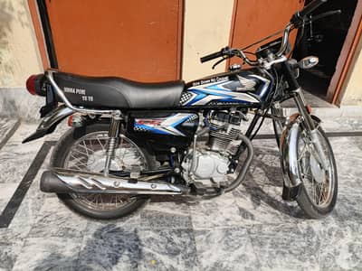 Honda 125 black colour 10/10