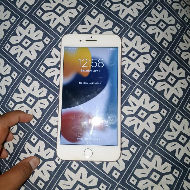 Apple iPhone 7 Plus 5