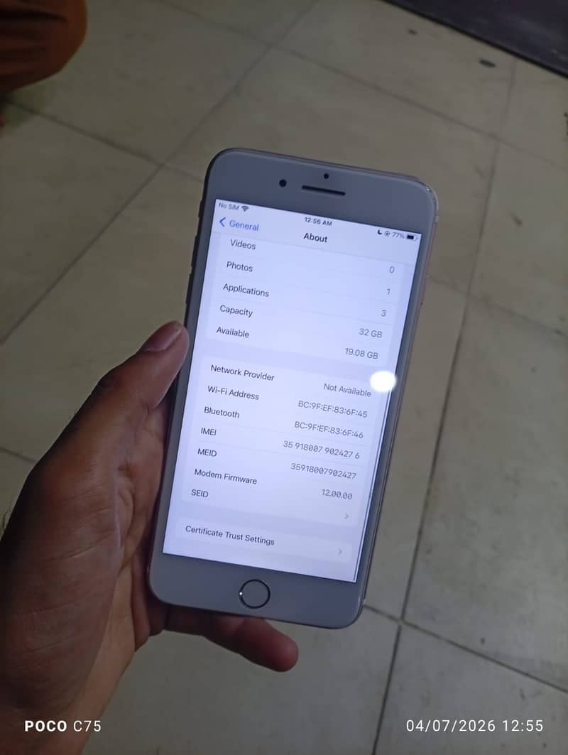 Apple iPhone 7 plus 2