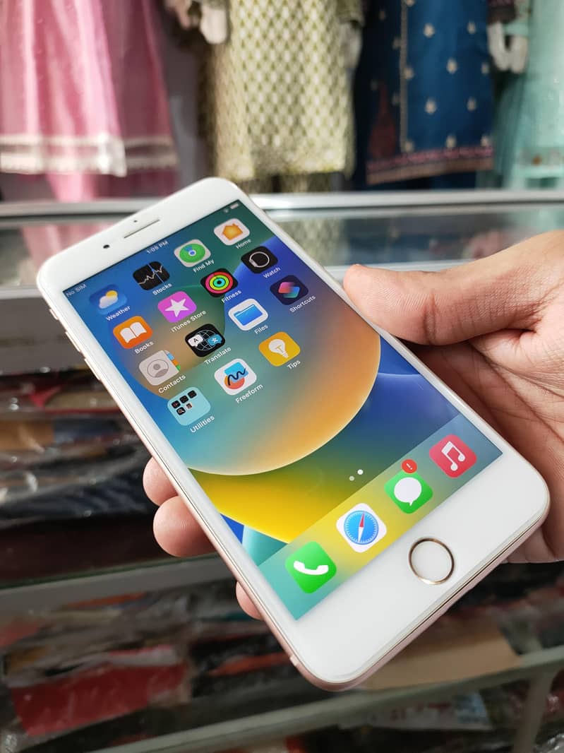Apple iPhone 8 Plus 3