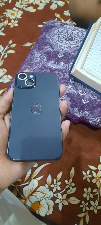 Apple iPhone 13