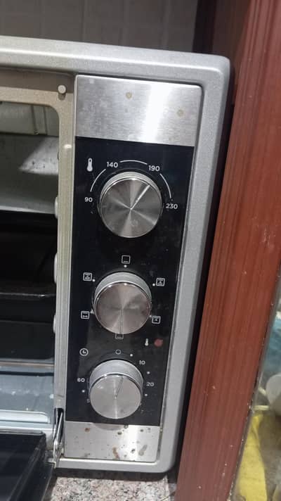 Baking oven