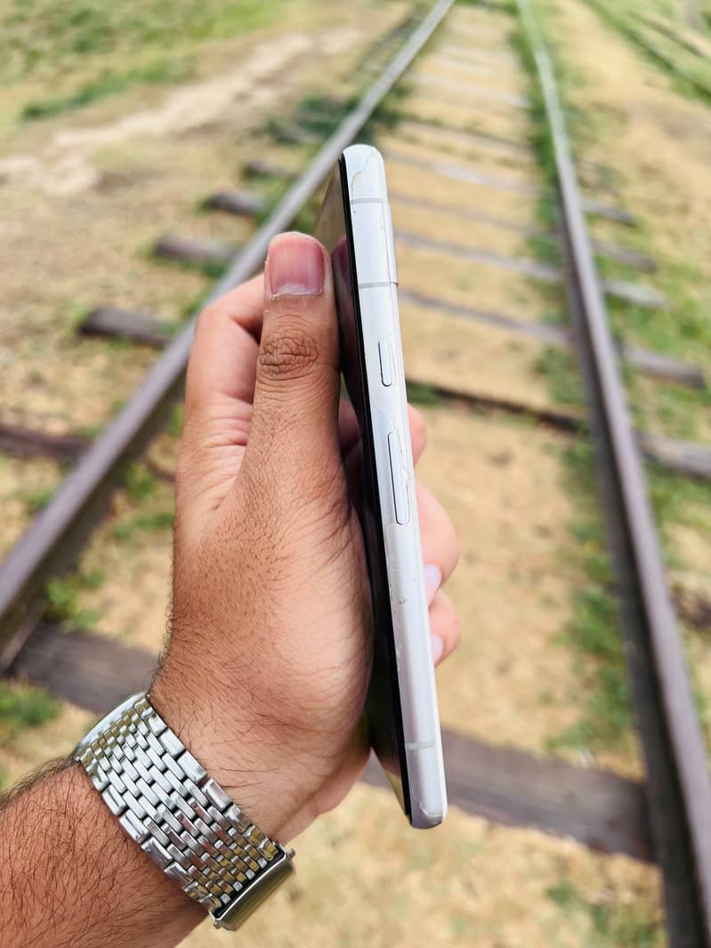 Google Pixel 7a 2