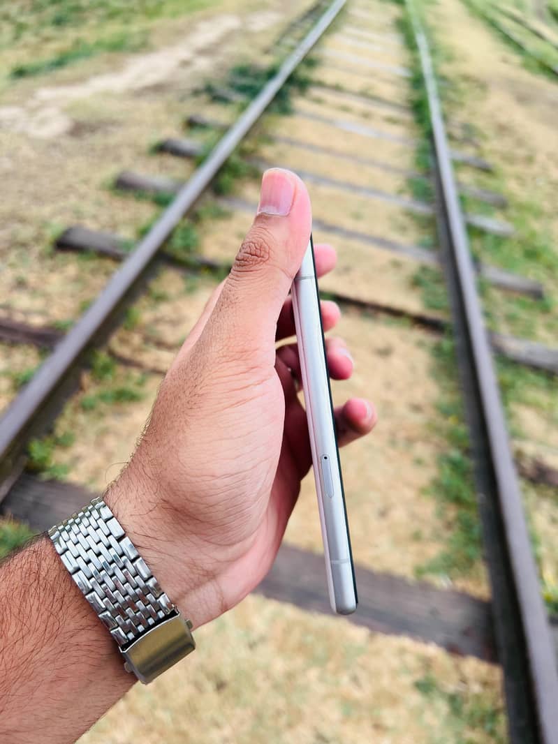 Google Pixel 7a 3