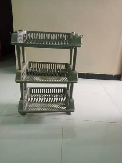 plates and cups satnd