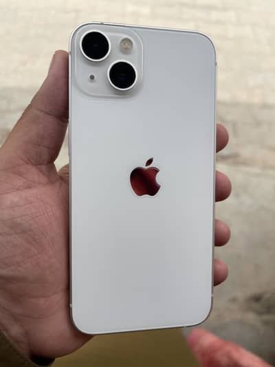 Apple iPhone 13