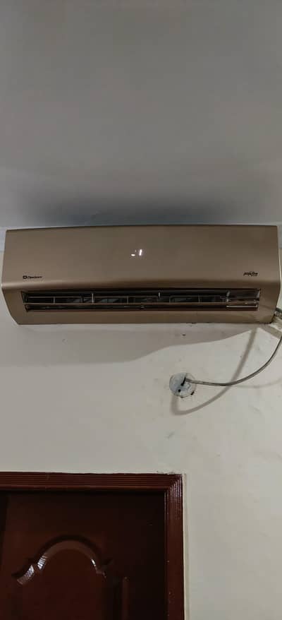 Dawlence 1.5 ton Invertor AC Pro Active