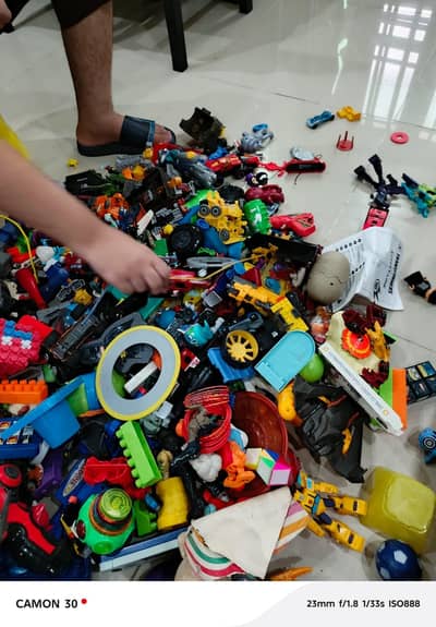 Toys for kids Saudi purchased for sale bulk in quantity