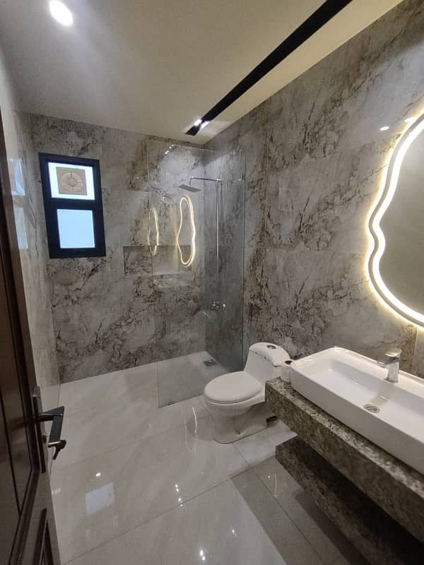 Well Maintained Portion Is Available 1