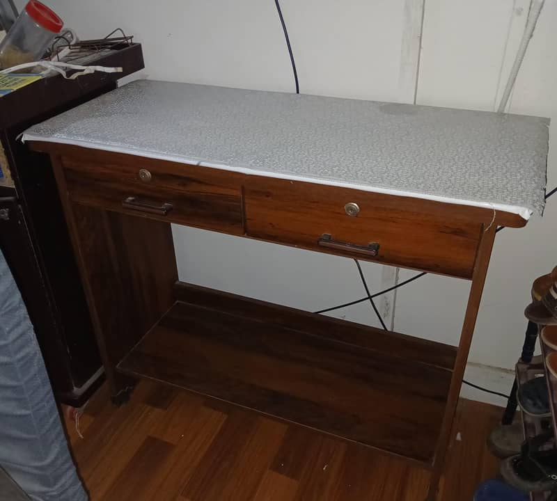 study table 0