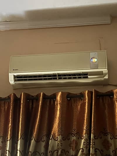 Gree 1.5 ton Ac good condition