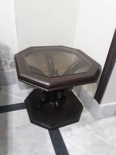 Fresh well furnished polish Coffee table for sale