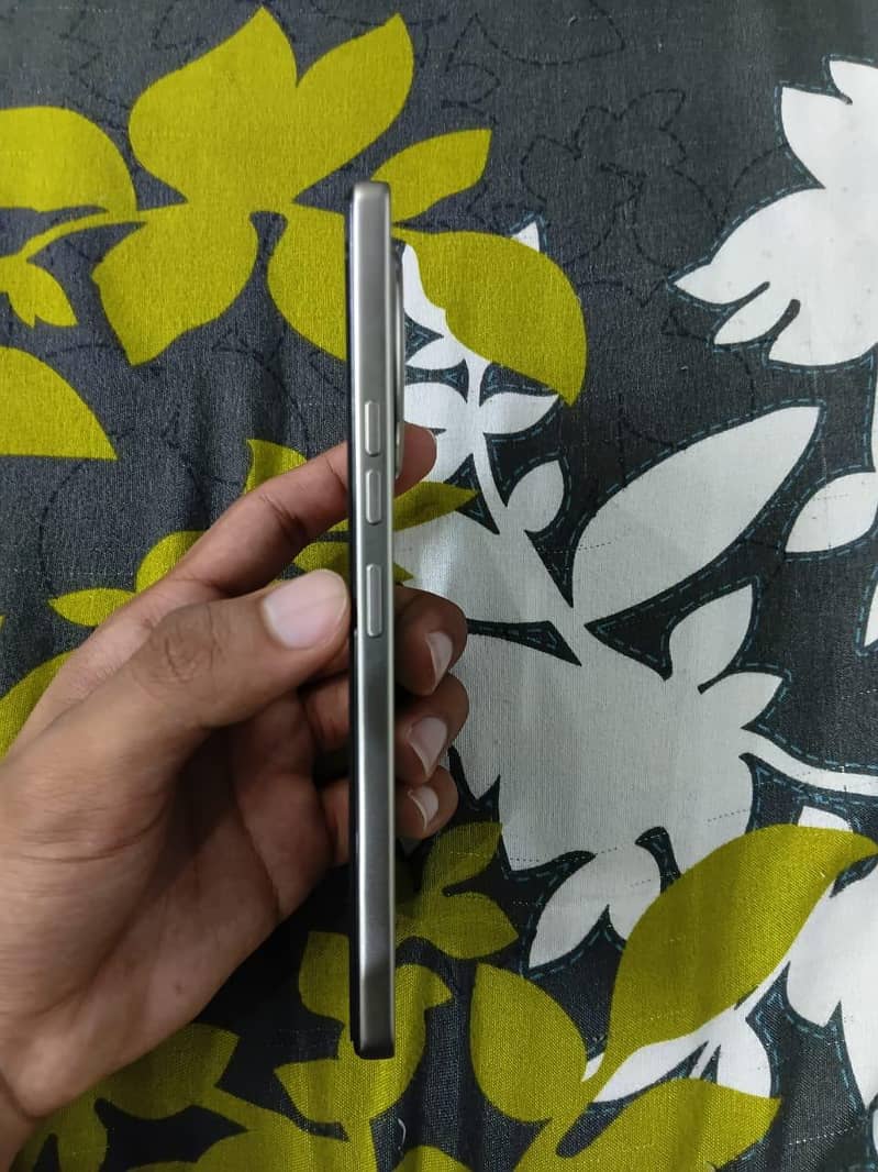 Tecno CAMON 30 1