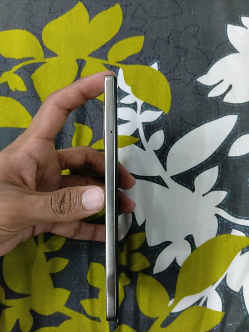 Tecno CAMON 30 7