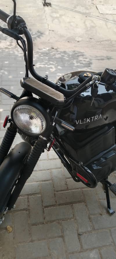Vlektra Retro Electric Bike – Brand New Condition – Urgent Sale