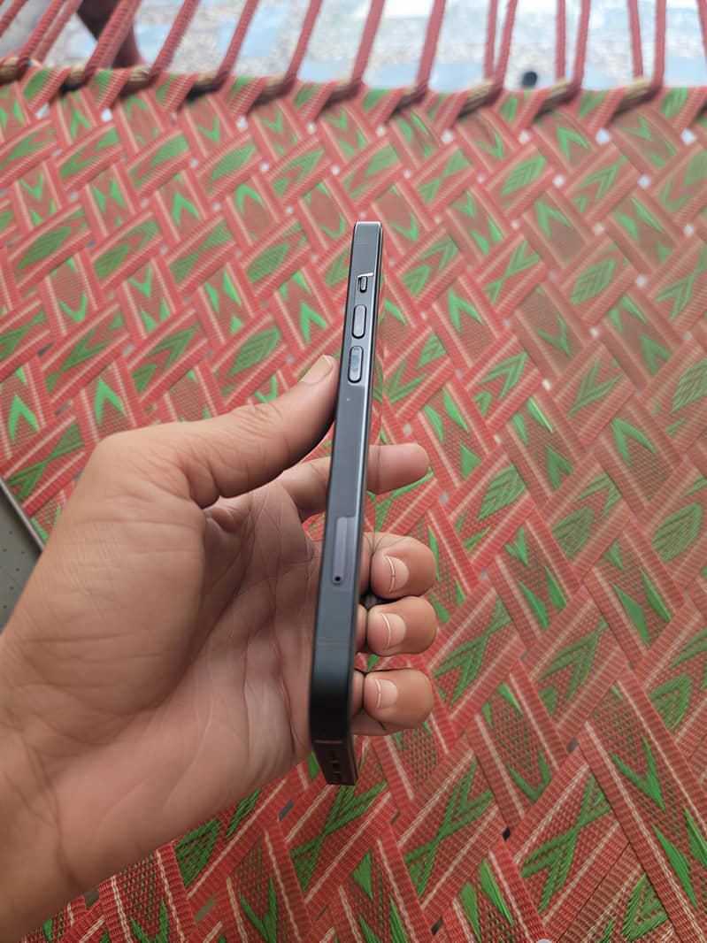 Apple iPhone 14 2