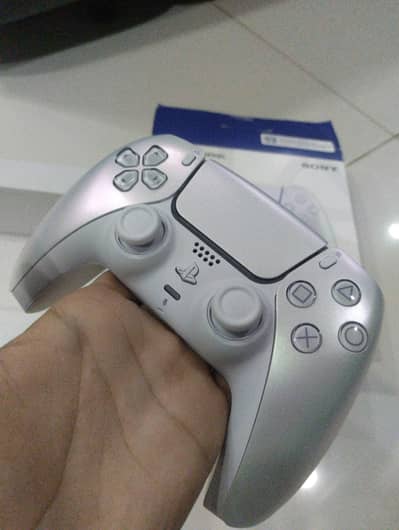 Ps5 Dualsense Pearl Chroma Controller Box Packed