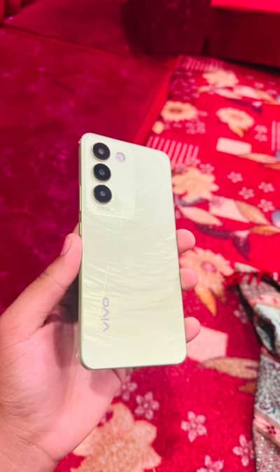 Vivo Y100
