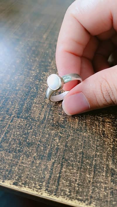 silver Ring with one carat opal