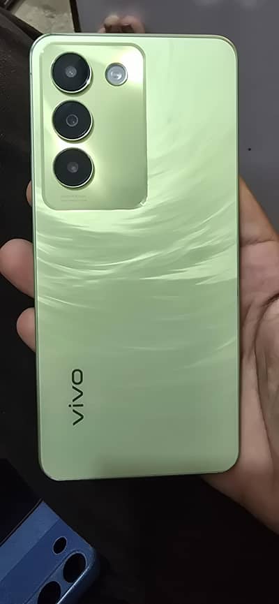 Vivo Y100 8.128gb all ok box orignal h all ok h phone vip total geniun