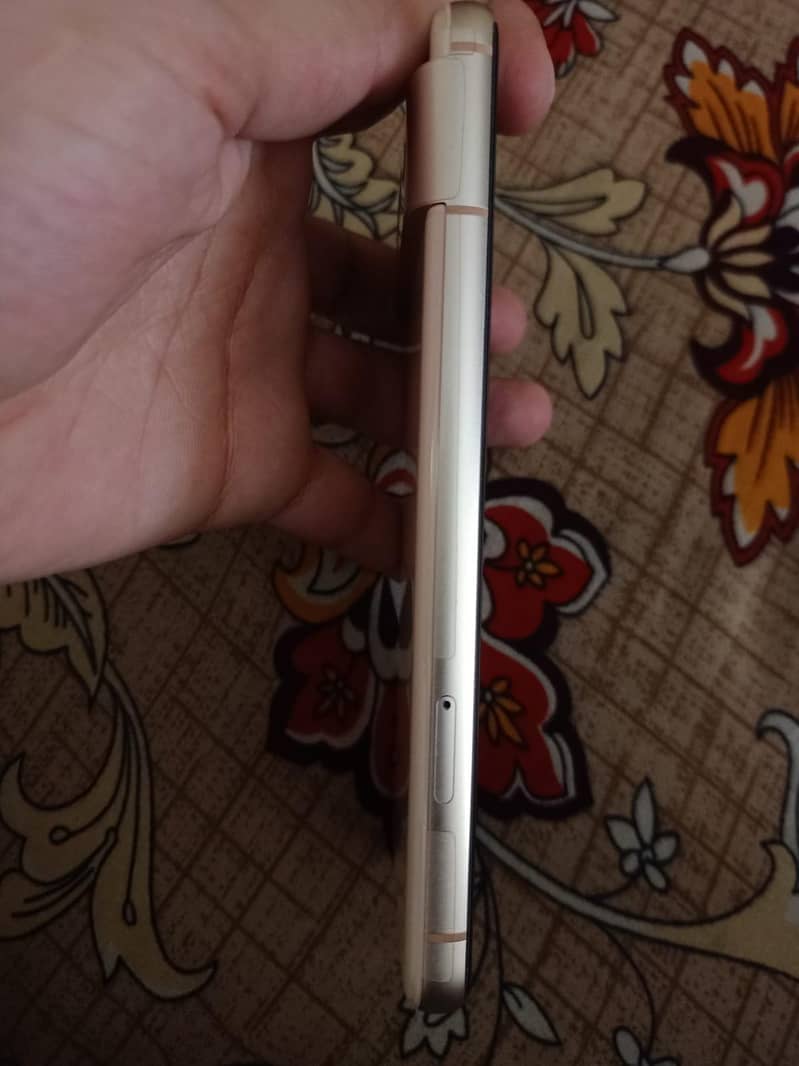 Google Pixel 8 1