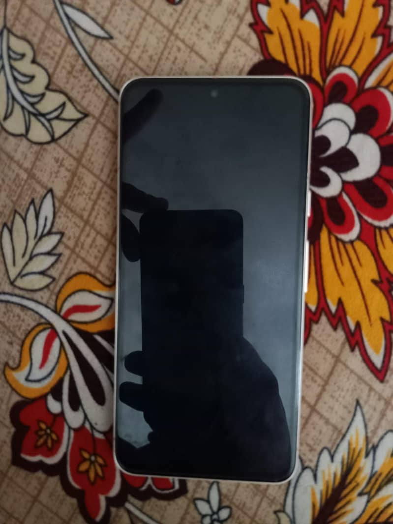 Google Pixel 8 4