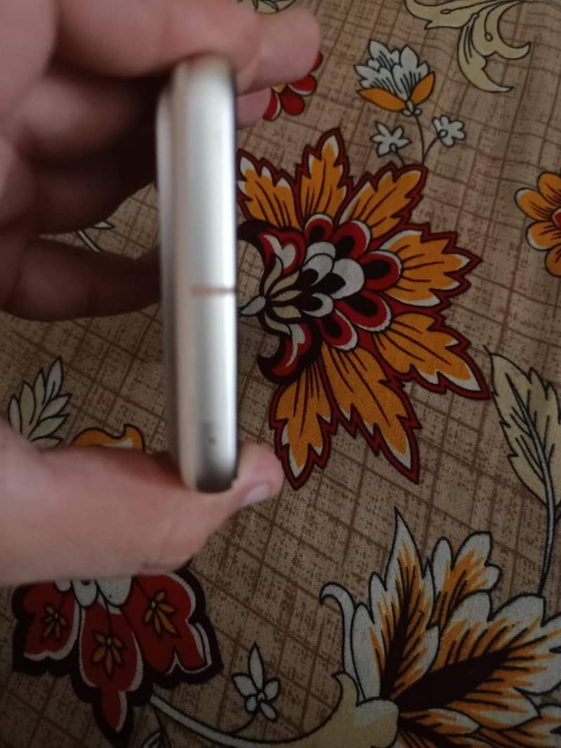 Google Pixel 8 5