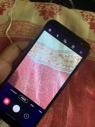 Samsung Mobile J6