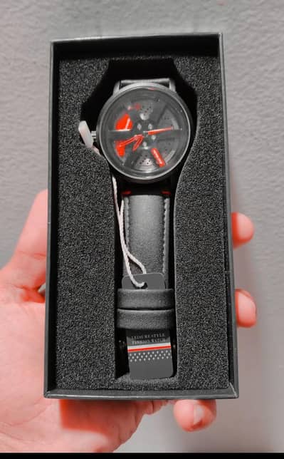 car rim rotating watch