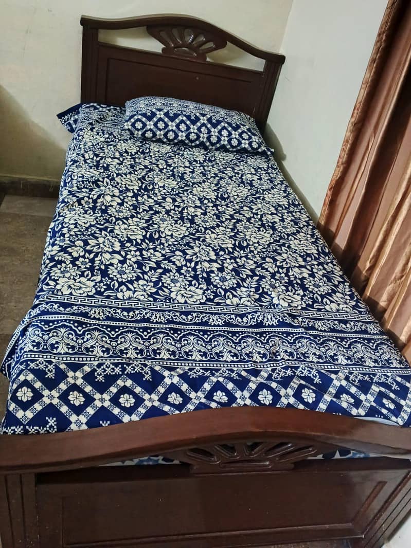 good condition single bed 2