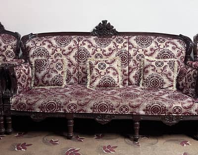 New sofa set for sale, used only 8 months