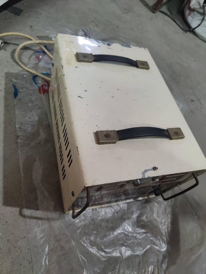 stabilizer 7000w 1
