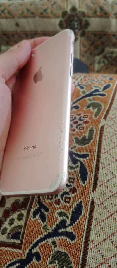 Apple iPhone 7