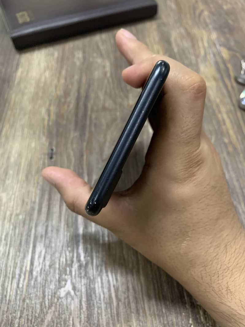 Apple iPhone 7 Plus 2