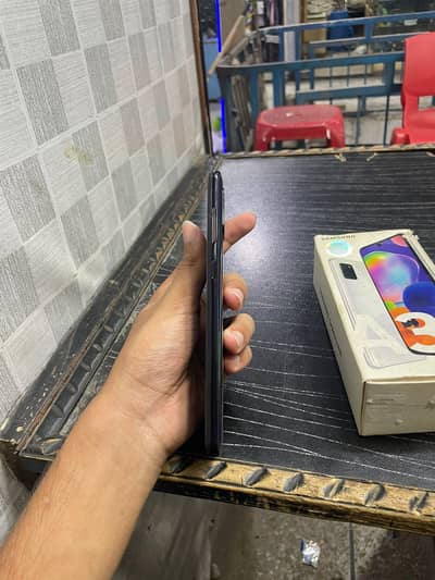 Samsung A31