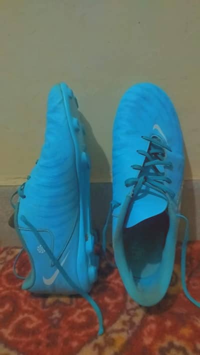 football shoes nike phantom gx