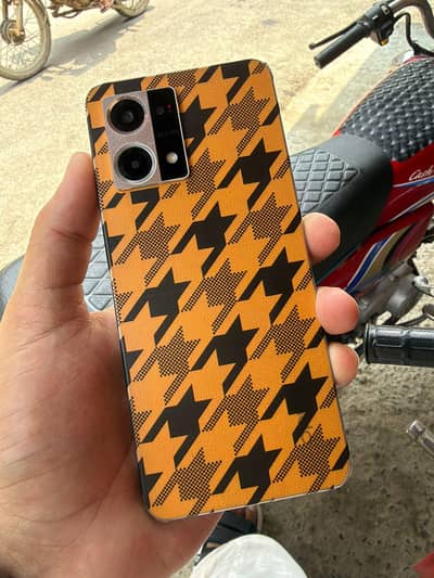 OPPO F21 Pro