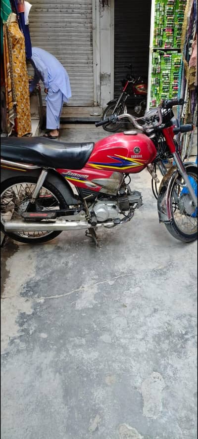 Yamaha janoon available 2008 model