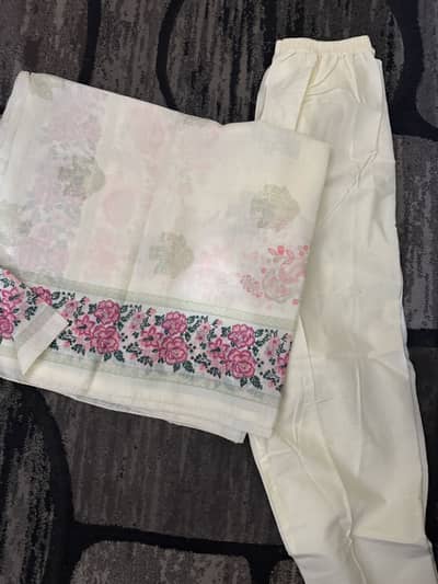 Off white Lawn suit