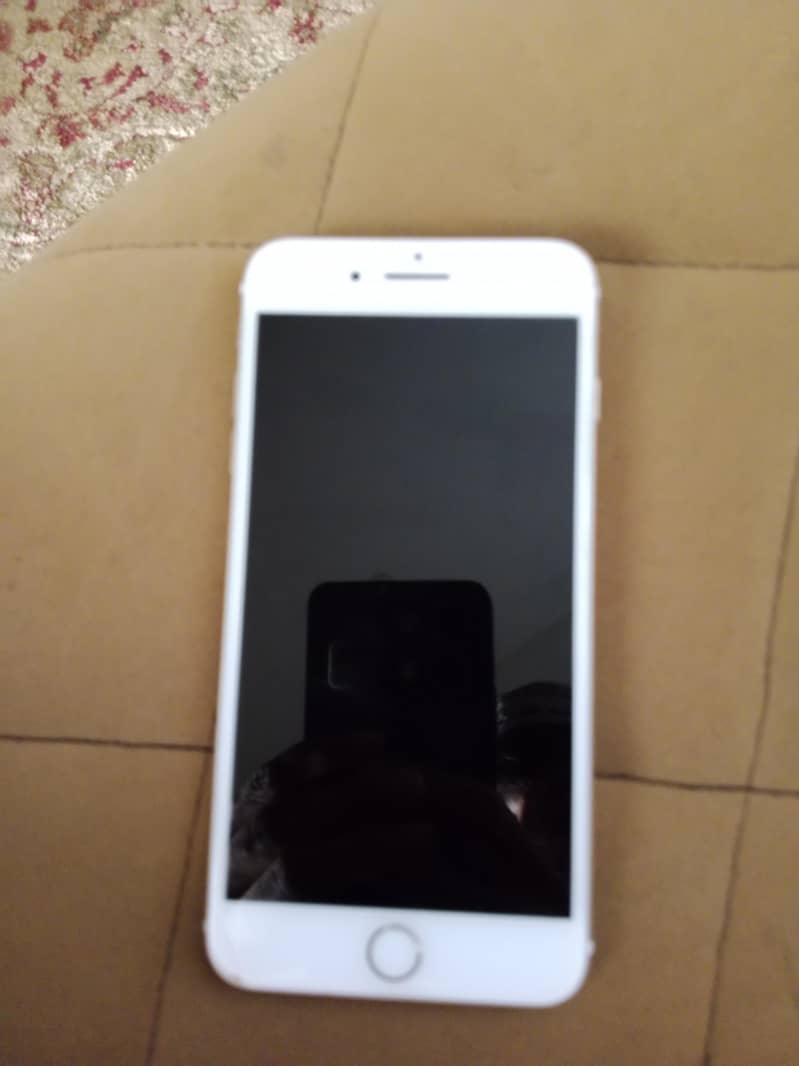 Apple iPhone 7 Plus 1