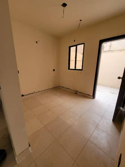 160 Yards House For Sale (ONE UNIT) Builder Transfer