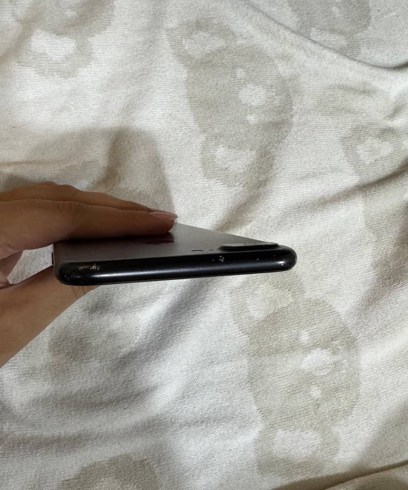Apple iPhone 7 Plus 1