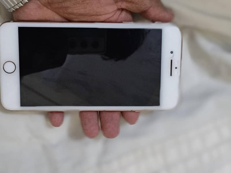 Apple iPhone 8 Plus 6
