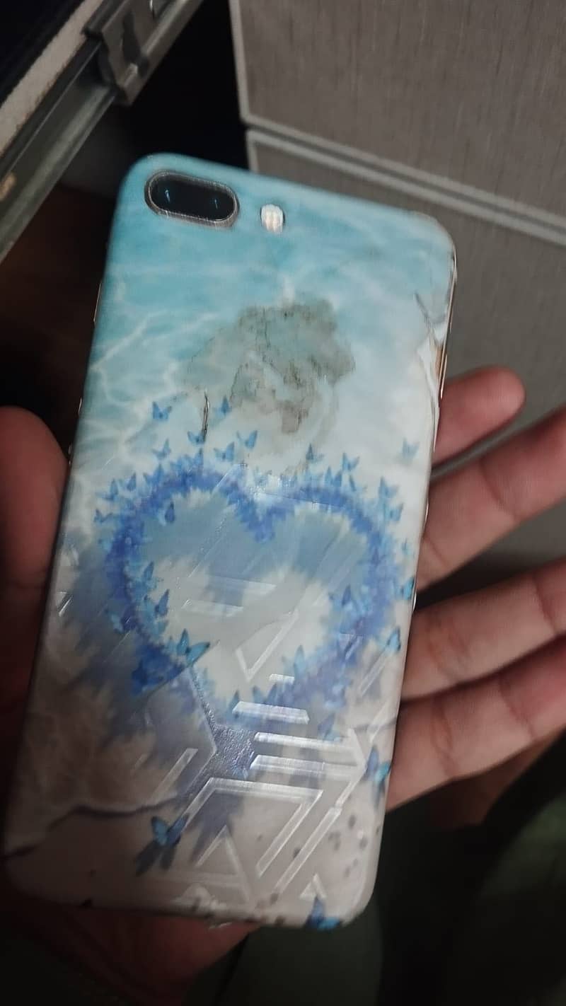 Apple iPhone 8 Plus 2